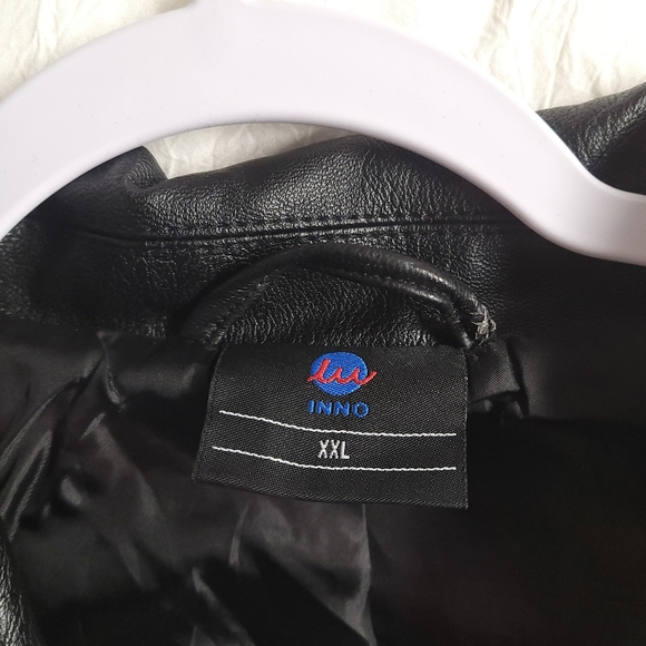 NWOT Faux Leather Jacket w/Silver Hardware & Zippered Pockets - Picture 10 of 10